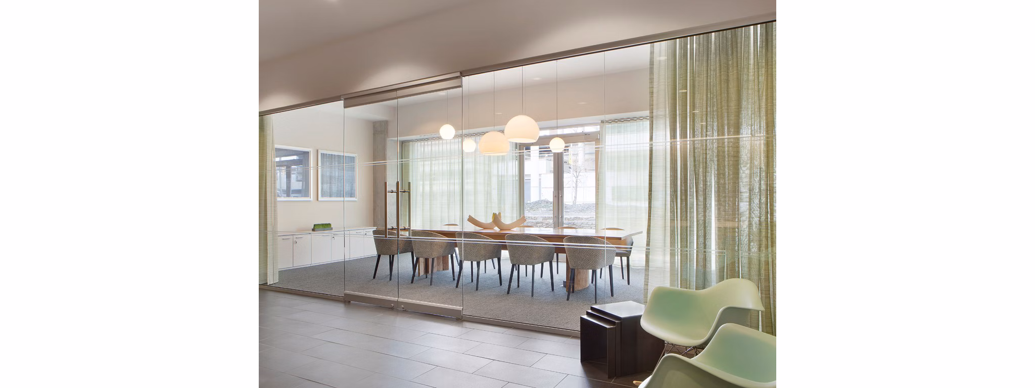 Modern meeting facility with advanced technology at 75 Tresser Apartments