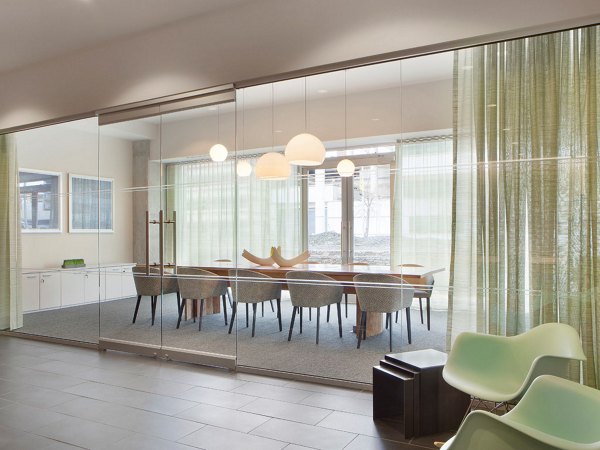 Modern meeting facility with advanced technology at 75 Tresser Apartments