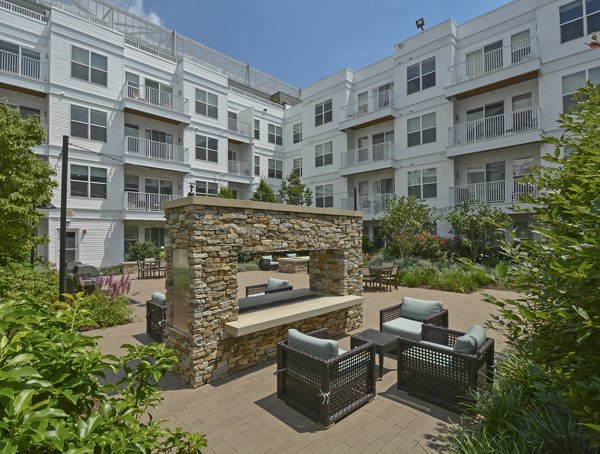 courtyard at 75 Tresser Apartments