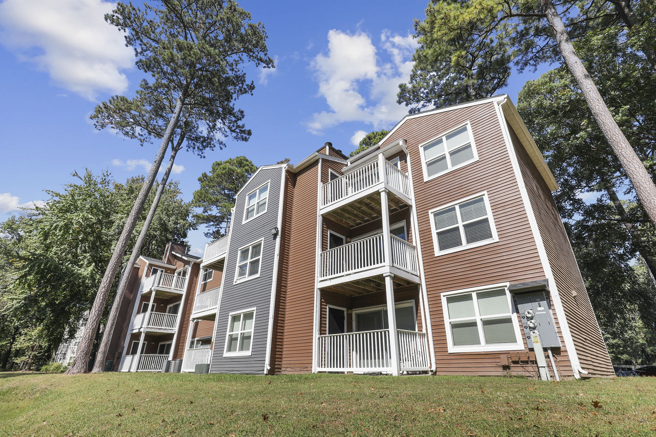 Luna Pointe Hampton Va 2 of 12