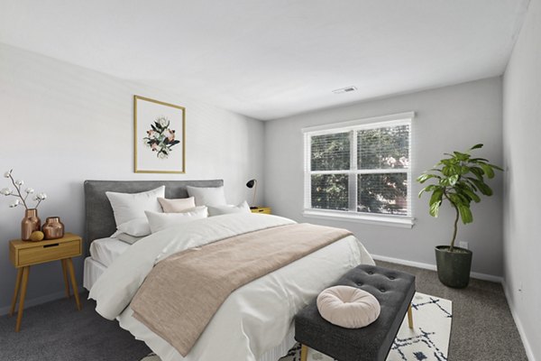 bedroom at Luna Pointe Apartments