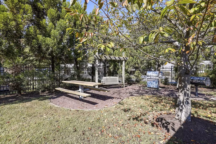 grill area/patio at Trail Creek Apartments
