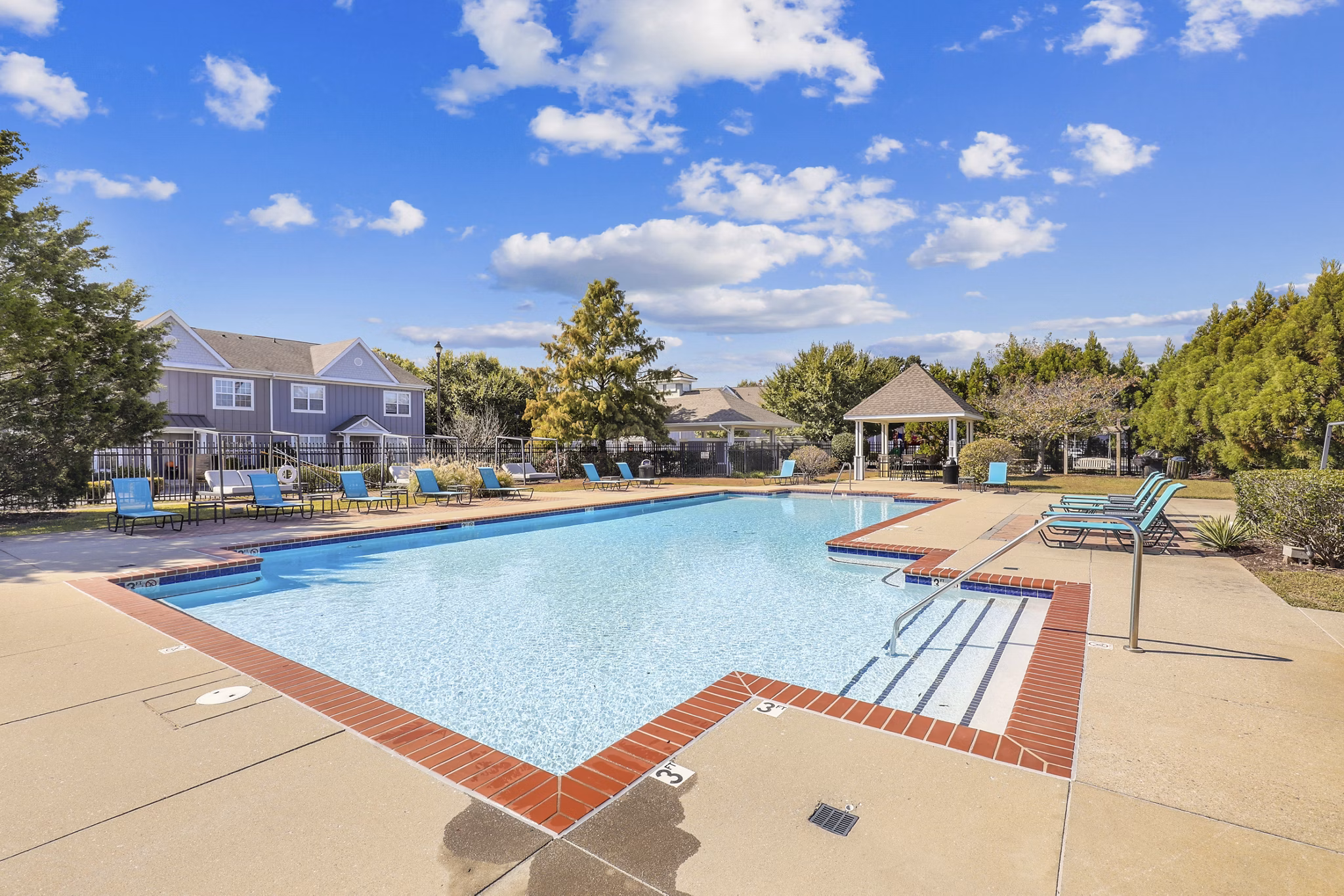 pool at Trail Creek Apartments