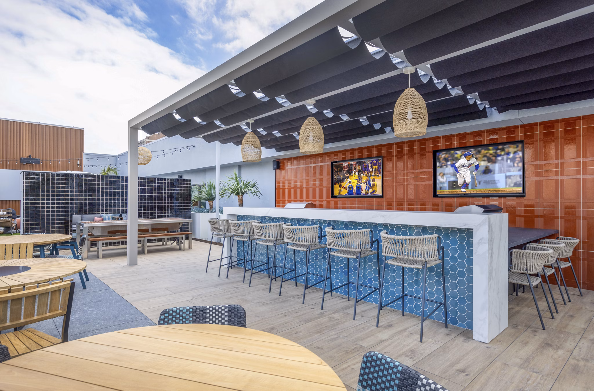 Clubhouse featuring modern design elements at Broadstone Inkwell Apartments