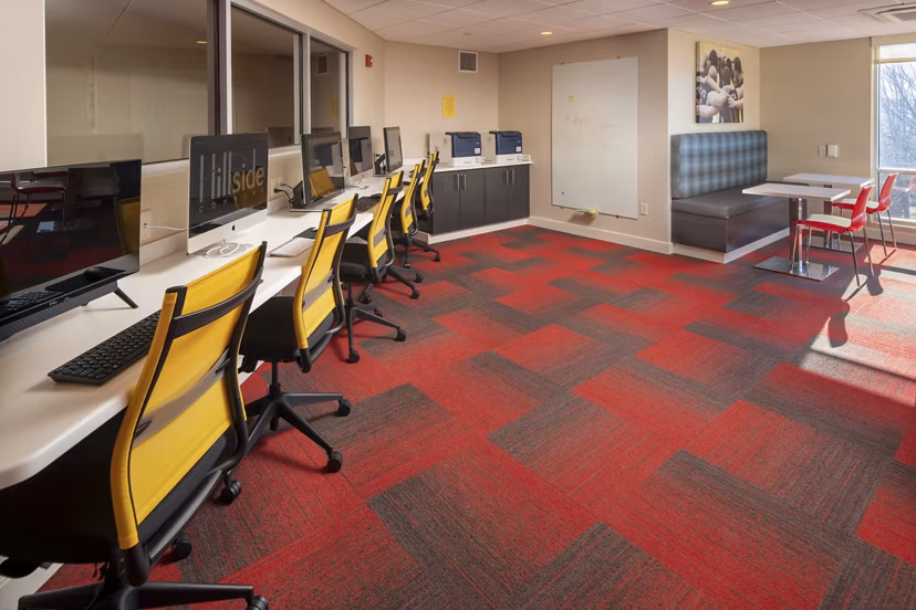 business center at Hillside Commons Apartments