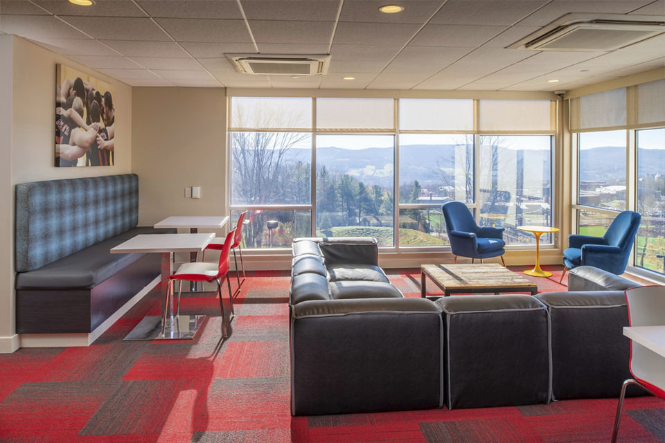 clubhouse at Hillside Commons Apartments