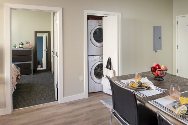 interior at Hillside Commons Apartments