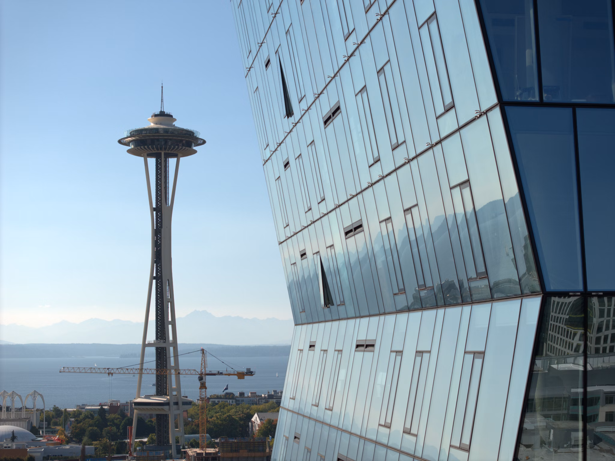 Scenic view of the city skyline from Skyglass Apartments in the evening light