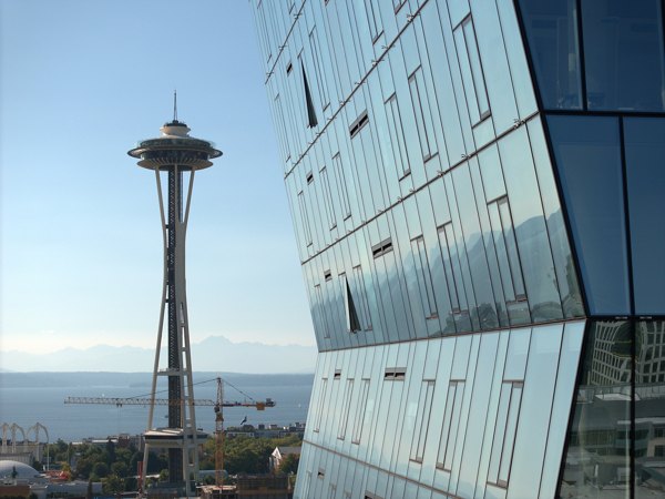 Scenic view of the city skyline from Skyglass Apartments in the evening light