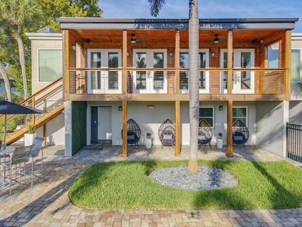 Westmount at Winter Park: Elegant of luxury apartments with landscaped gardens in a serene Winter Park neighborhood