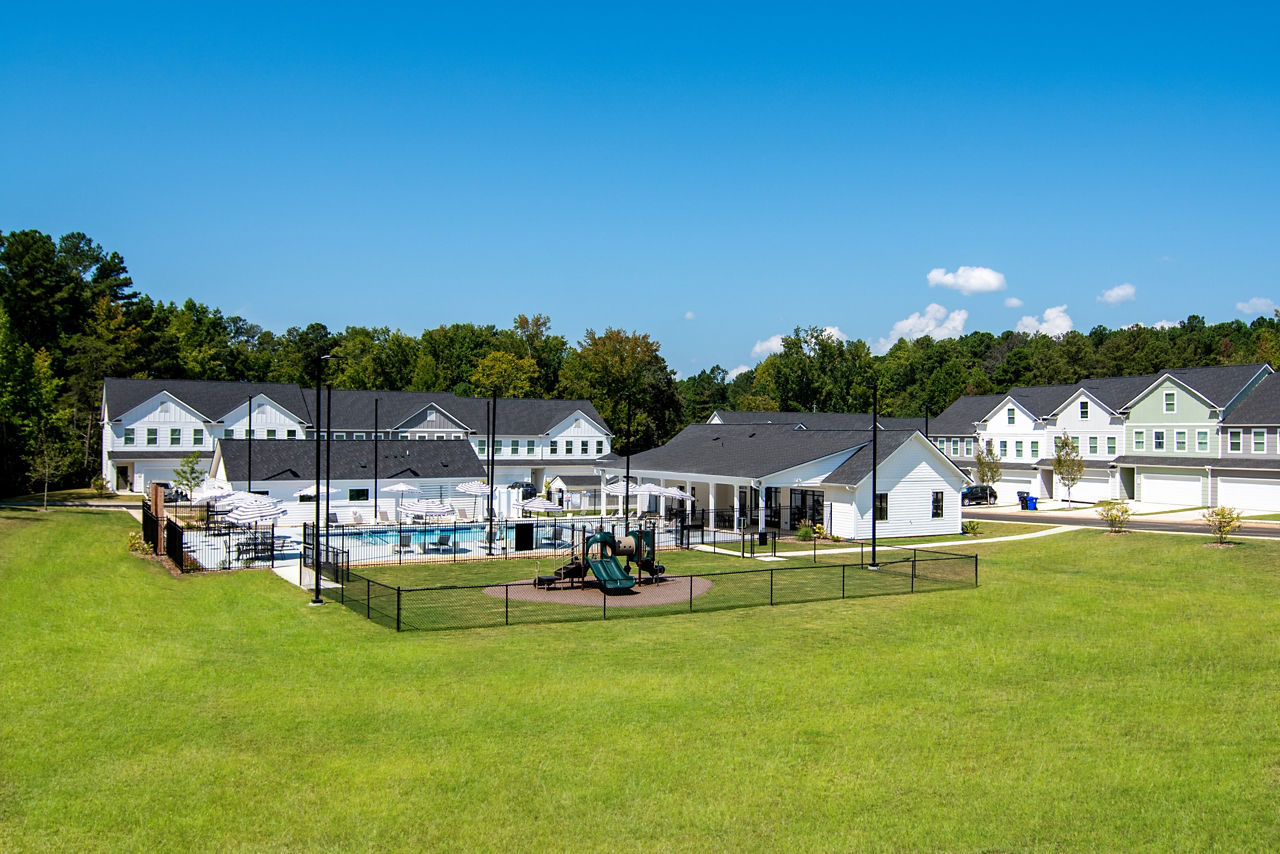Summerwell Parkway Village Union City Ga 2 of 12
