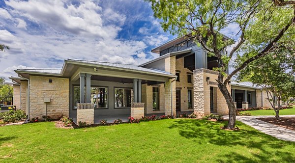 exterior at Timberhill Commons Apartments