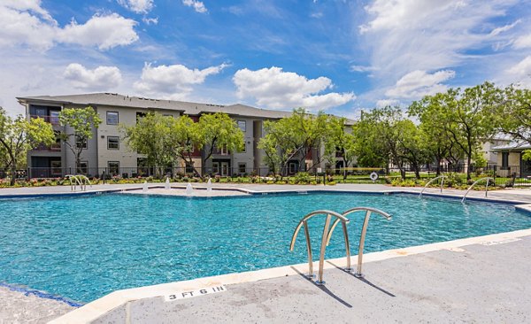 pool at Timberhill Commons Apartments