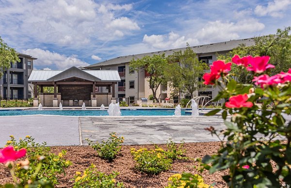 pool at Timberhill Commons Apartments