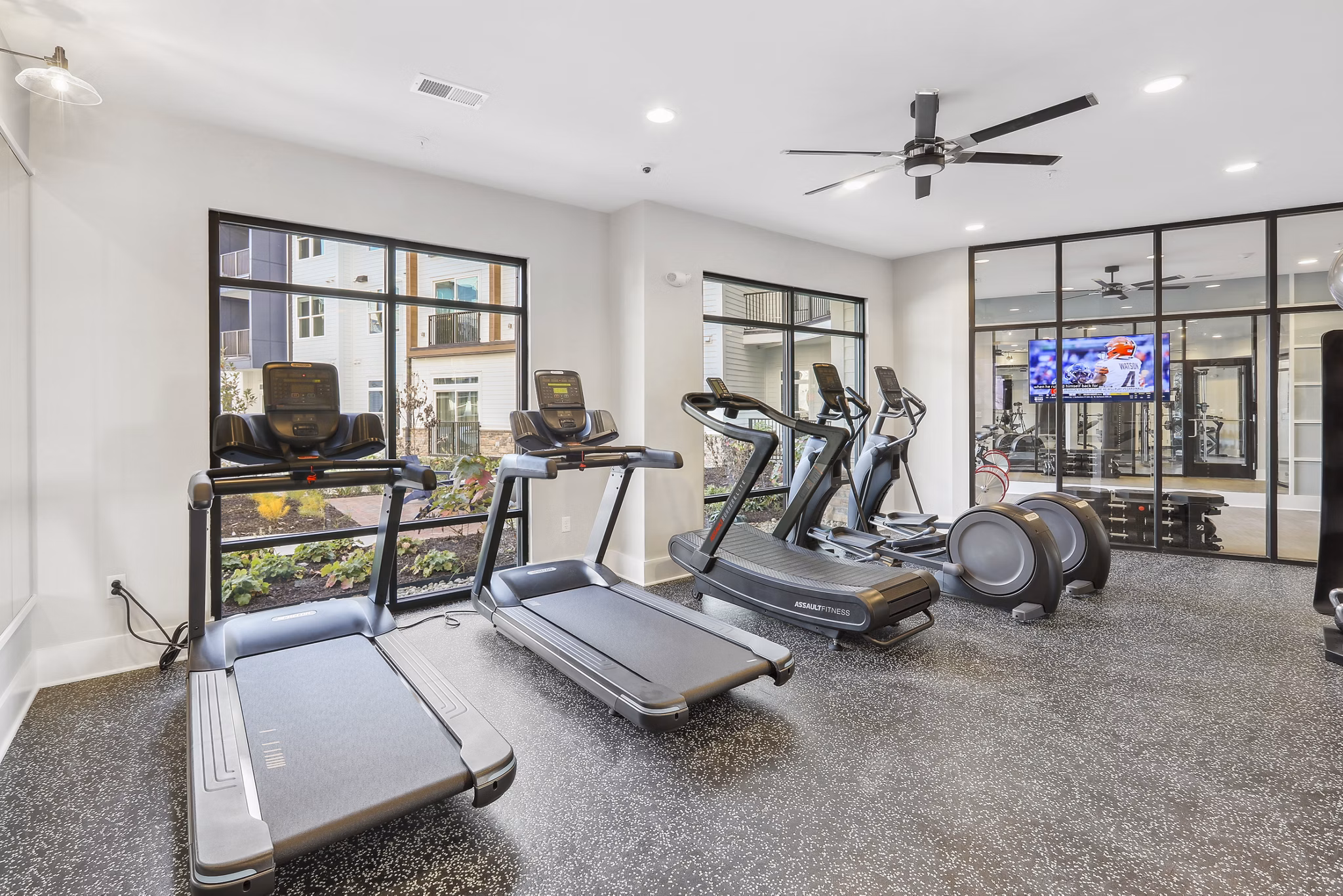 Fitness center with modern equipment at Innsbrook Square Apartments