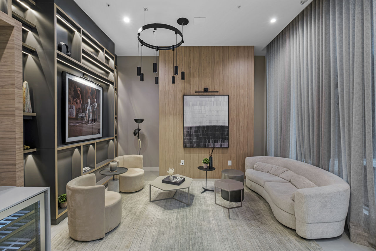 Century Town Center Apartments Doral Fl 4 of 12