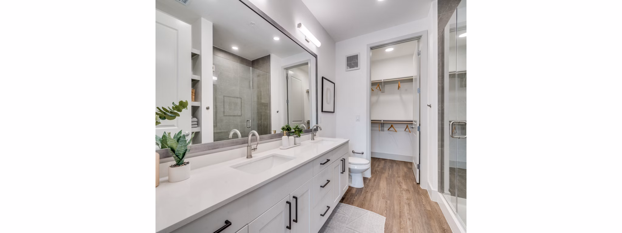 Modern bathroom with sleek fixtures at The Met Apartments