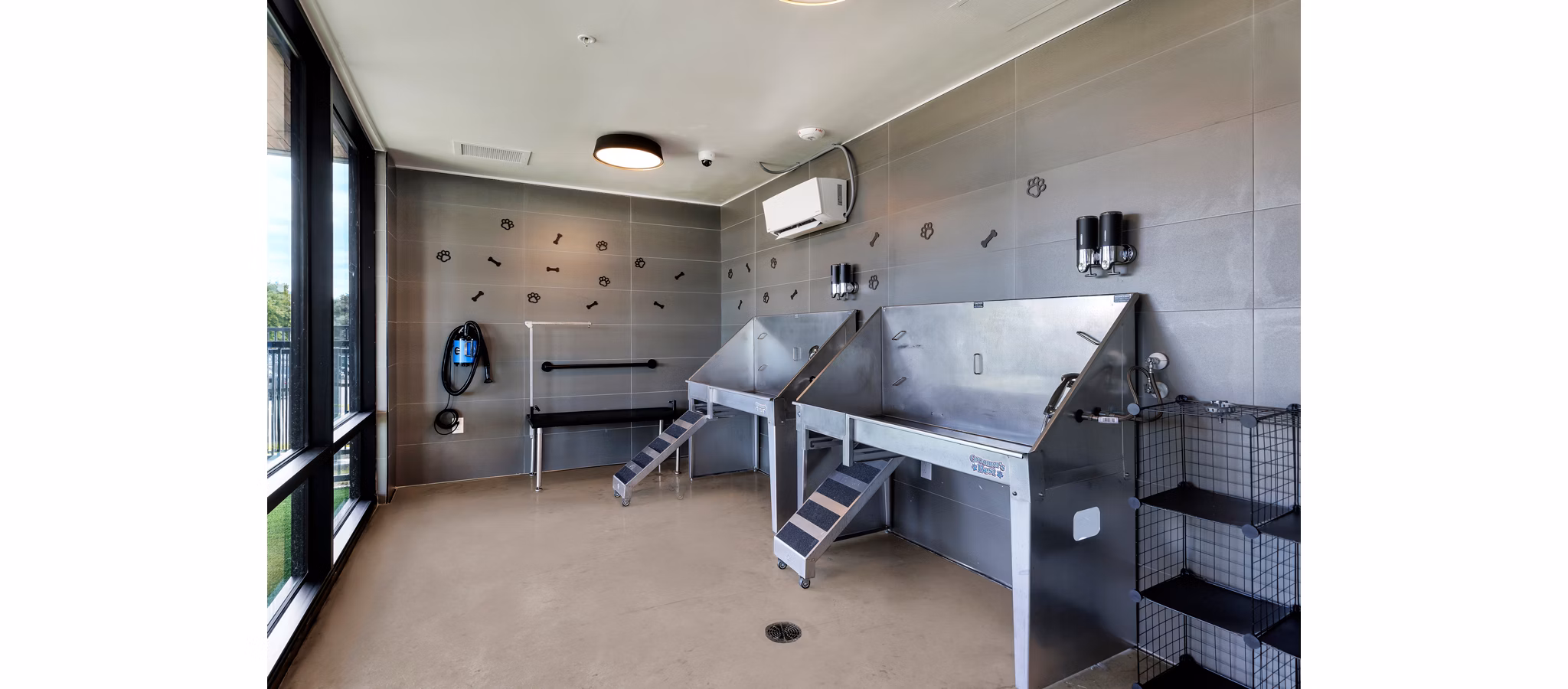 dog wash station at The Met Apartments