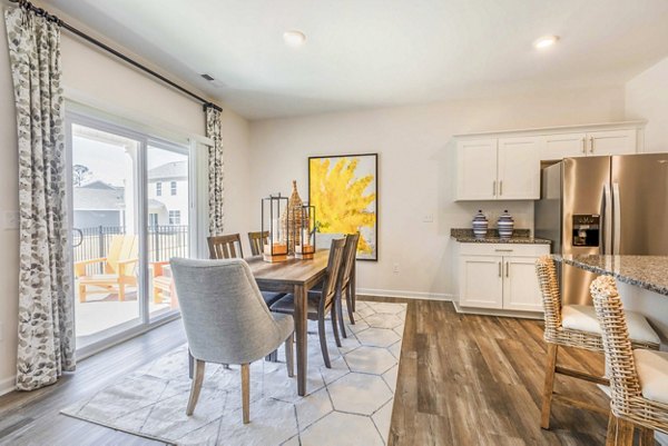 dining room at Mockingbird Meadows Homes