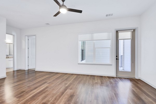 living room at Ensley Apartments