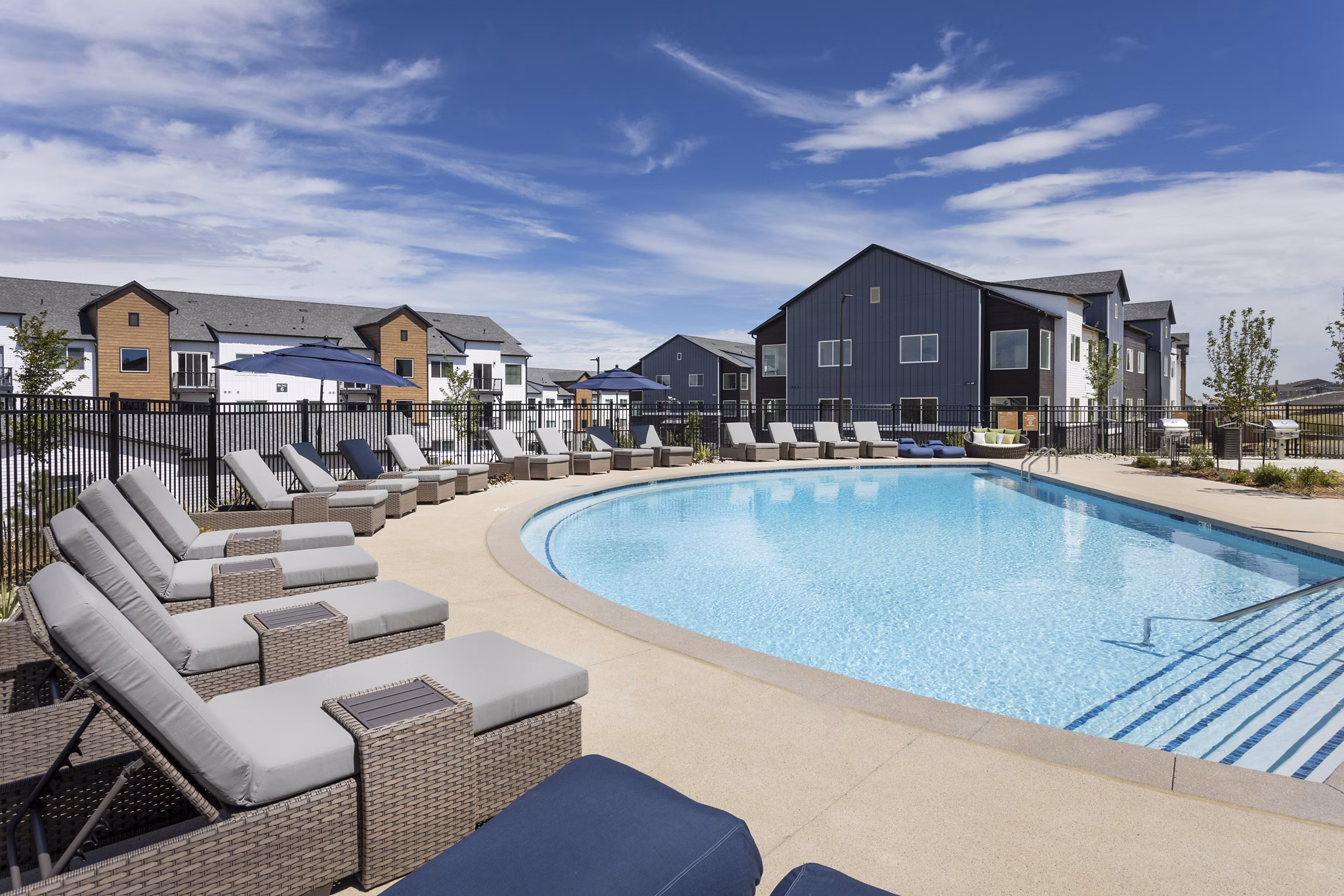 pool at Prose Farm Apartments 