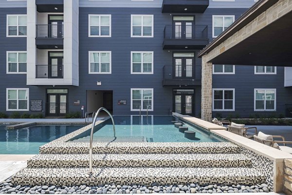 pool at Bay Court at Harbour Pointe Apartments