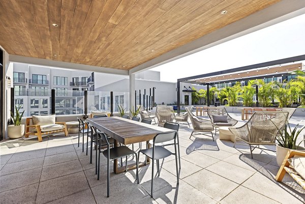 grill area at Aster & Links Apartments