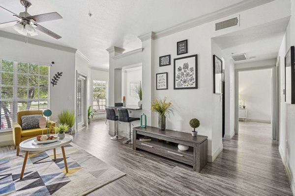 living room at Lakeside at La Frontera Apartments