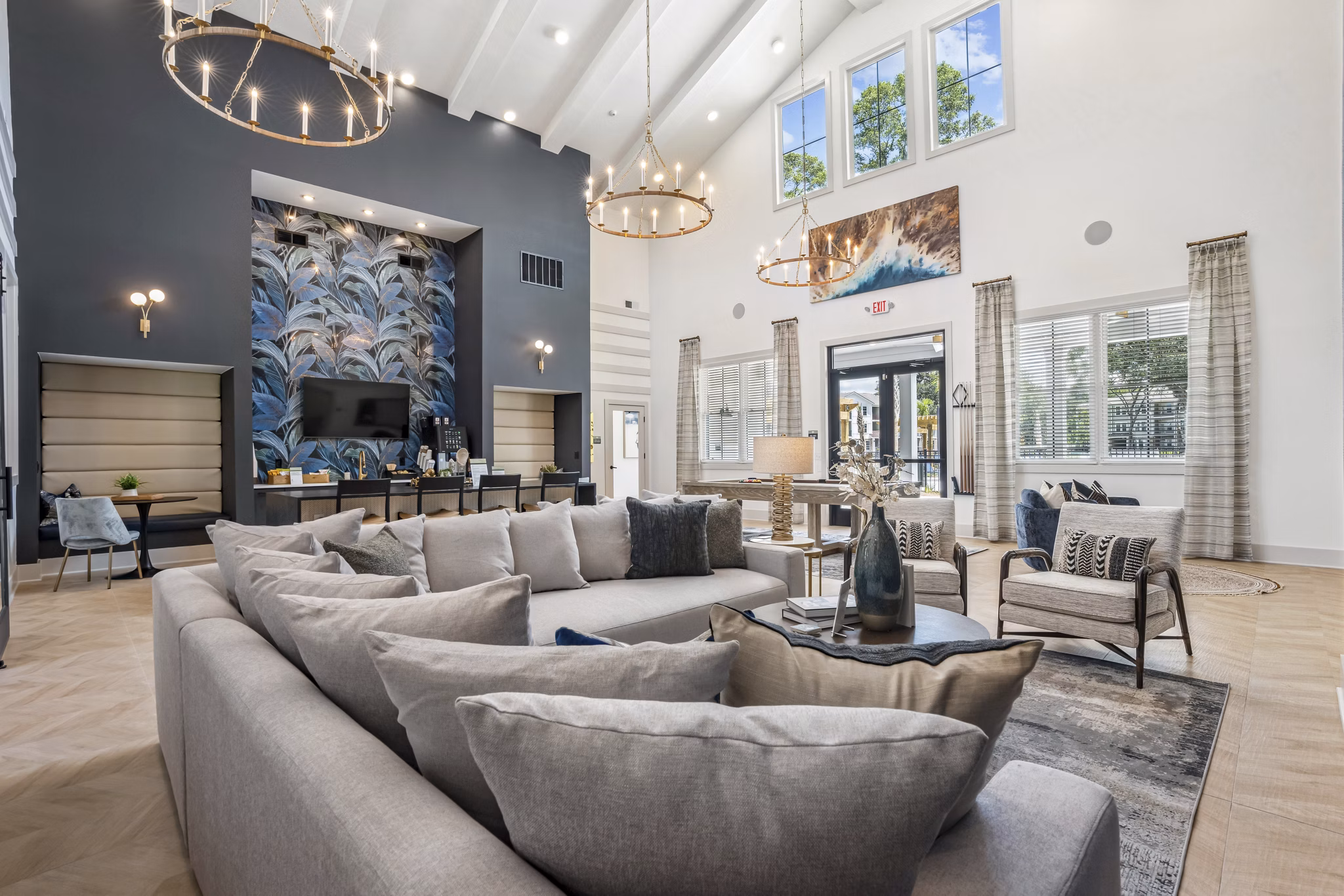 clubhouse at 4000 Margaret Apartments