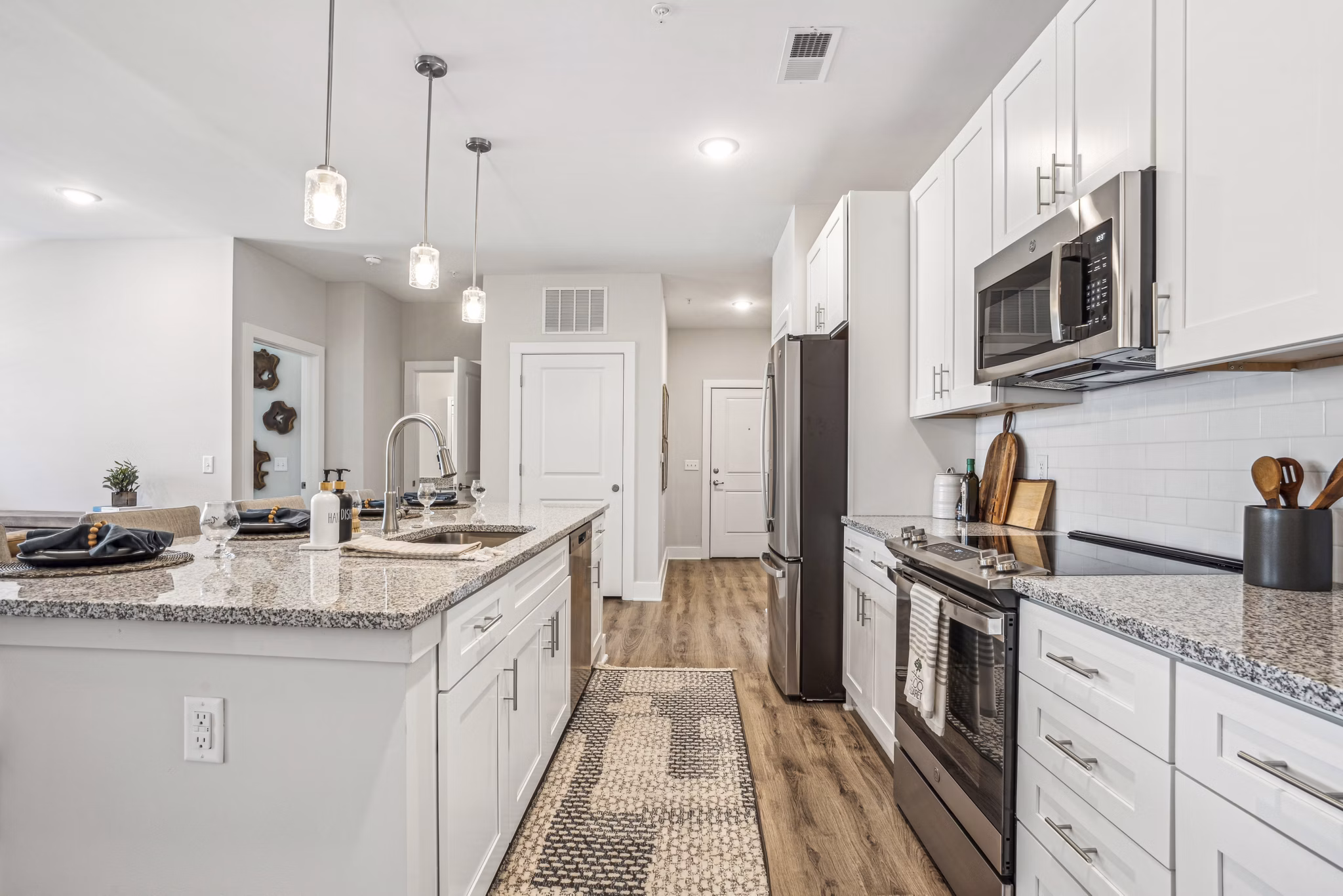 kitchen at 4000 Margaret Apartments