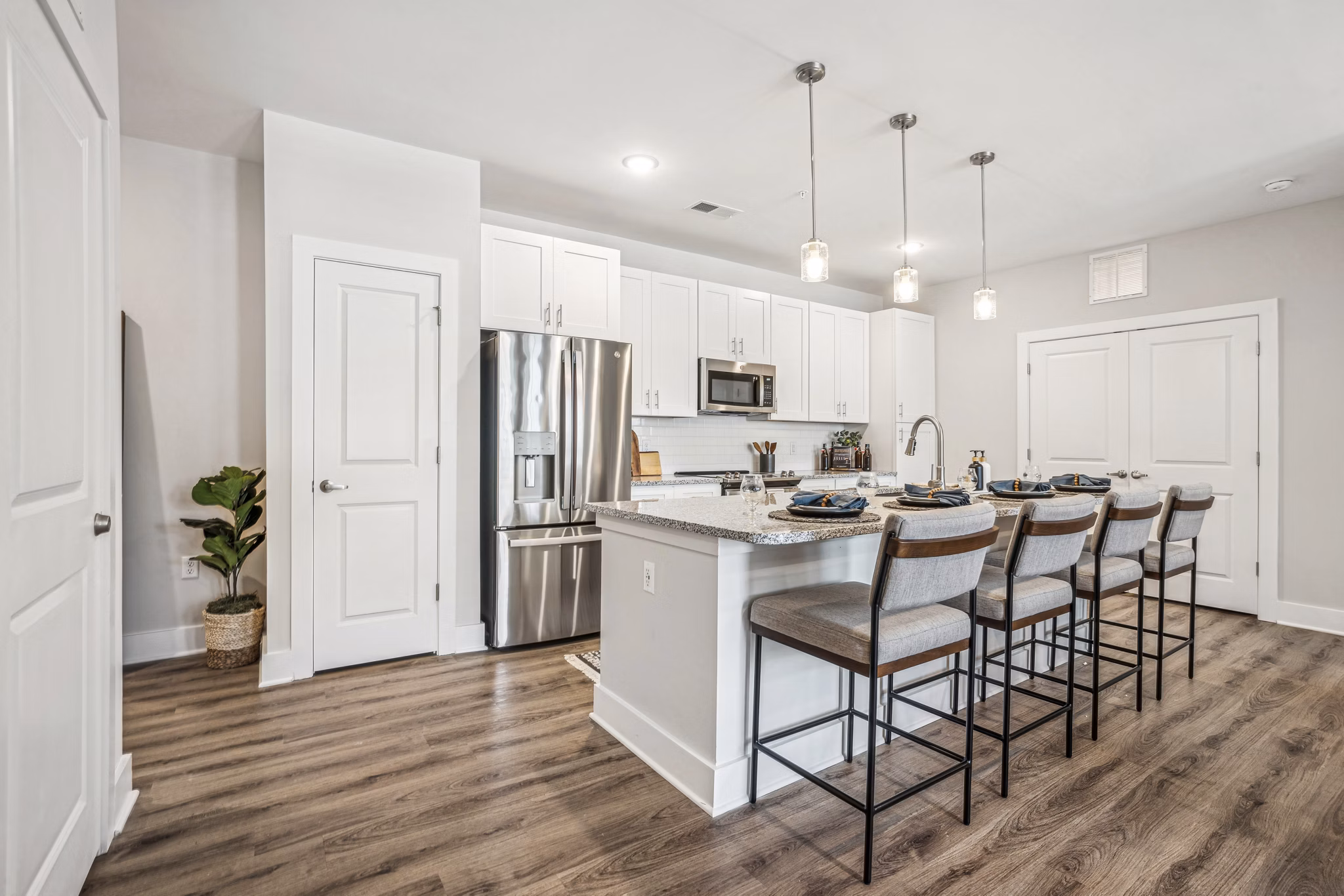 kitchen at 4000 Margaret Apartments