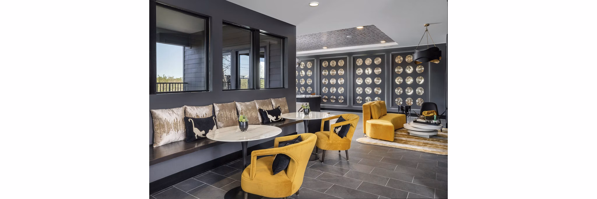 Broadstone Berry Hill: Elegant clubhouse with modern design and social spaces