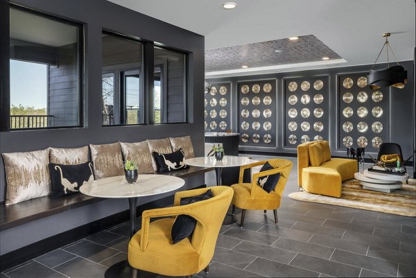 Broadstone Berry Hill: Elegant clubhouse with modern design and social spaces