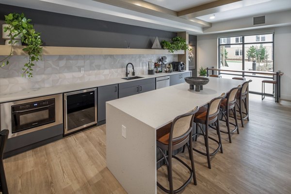 dining room at Prose Hayden Island Apartments 