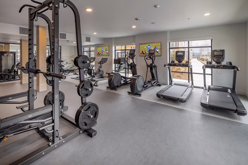 fitness center at Prose Hayden Island Apartments 