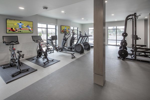 fitness center at Prose Hayden Island Apartments 