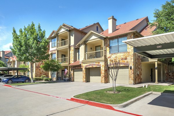 exterior at Olympus Team Ranch Apartments