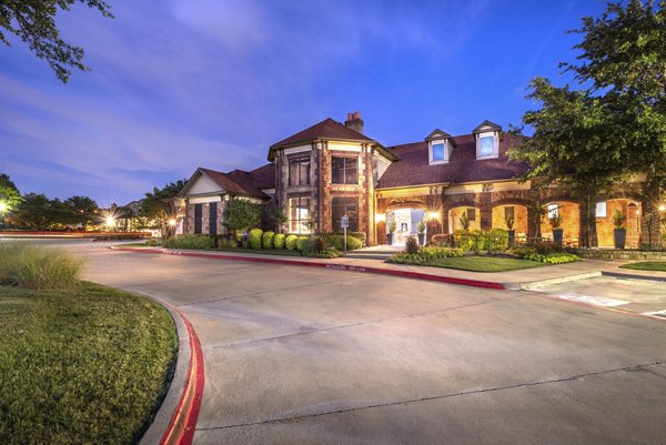 exterior at Olympus Team Ranch Apartments