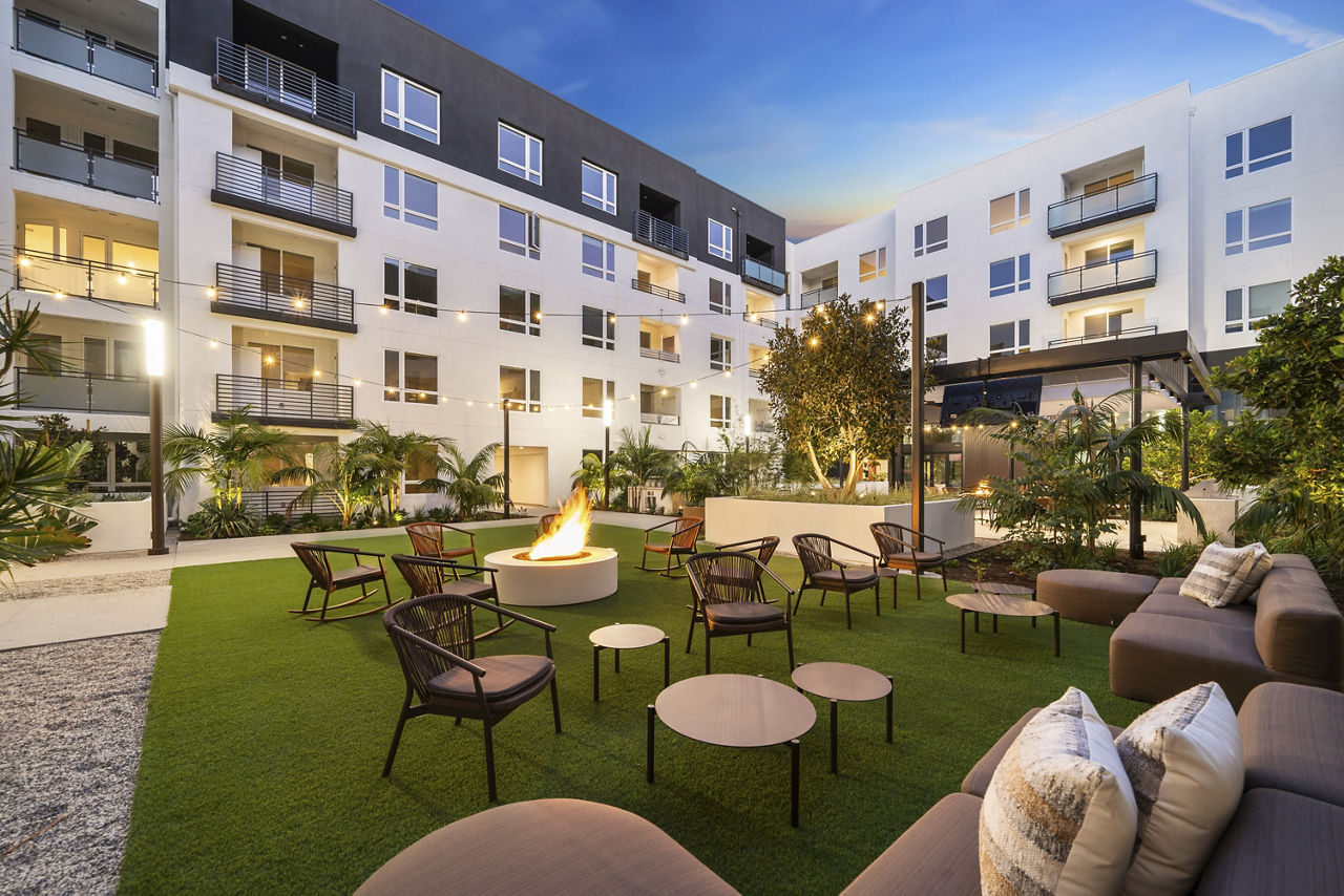 Grill area at Aurum (2 of 5)