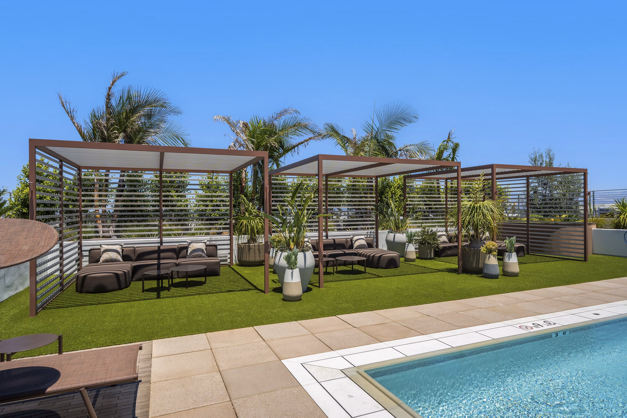 pool at Aurum Apartments 