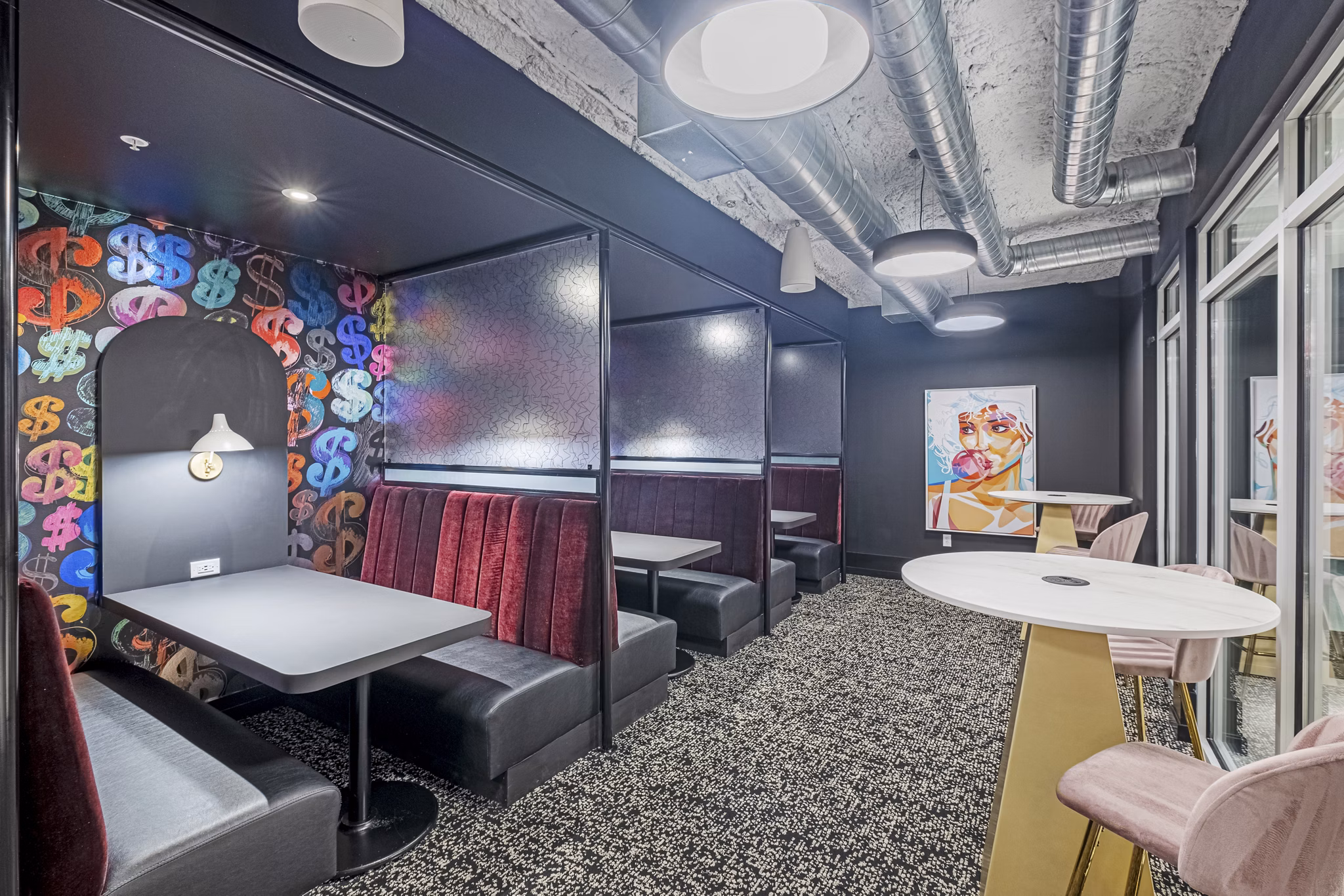 clubhouse at 505 Courtland Apartments