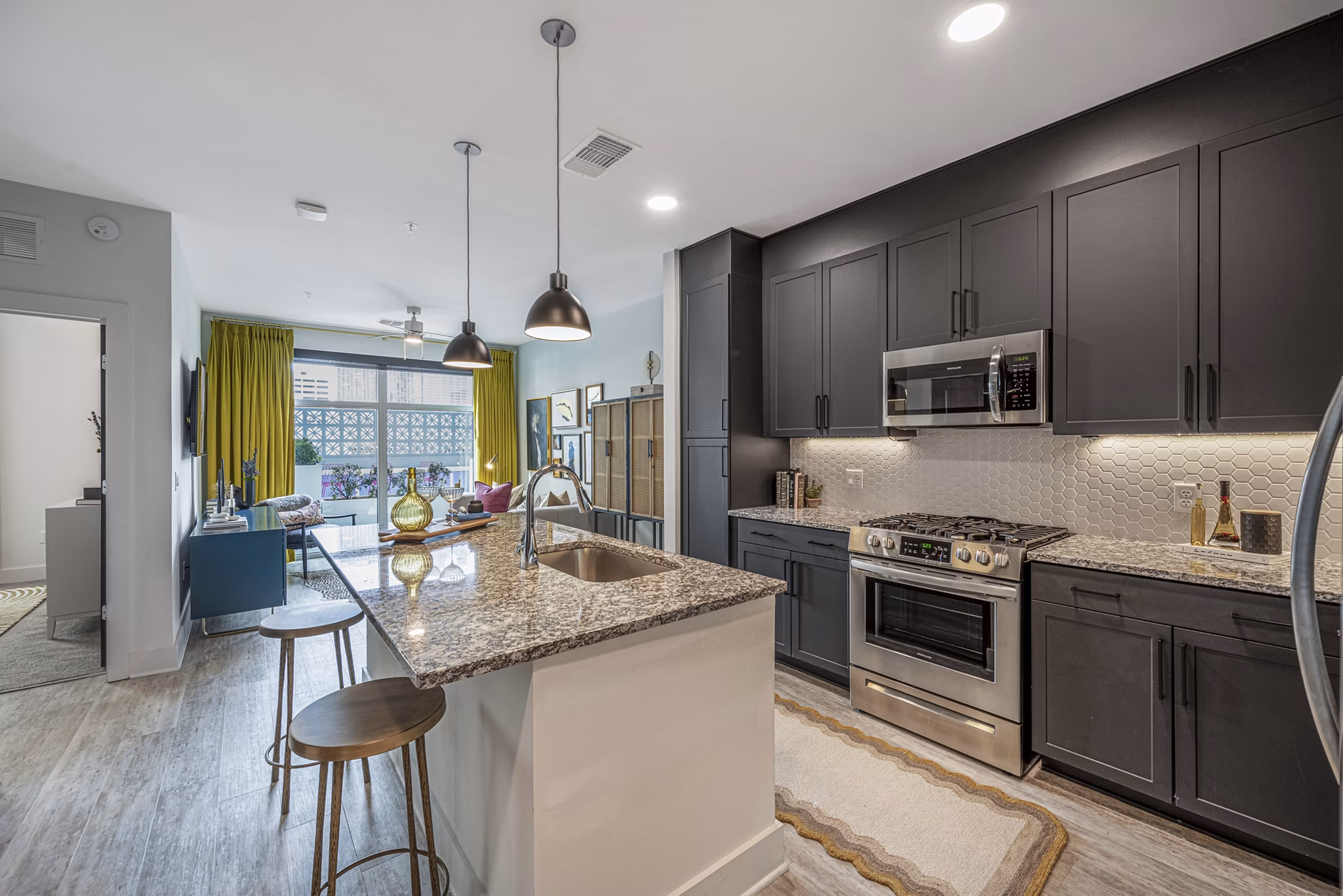 kitchen at 505 Courtland Apartments