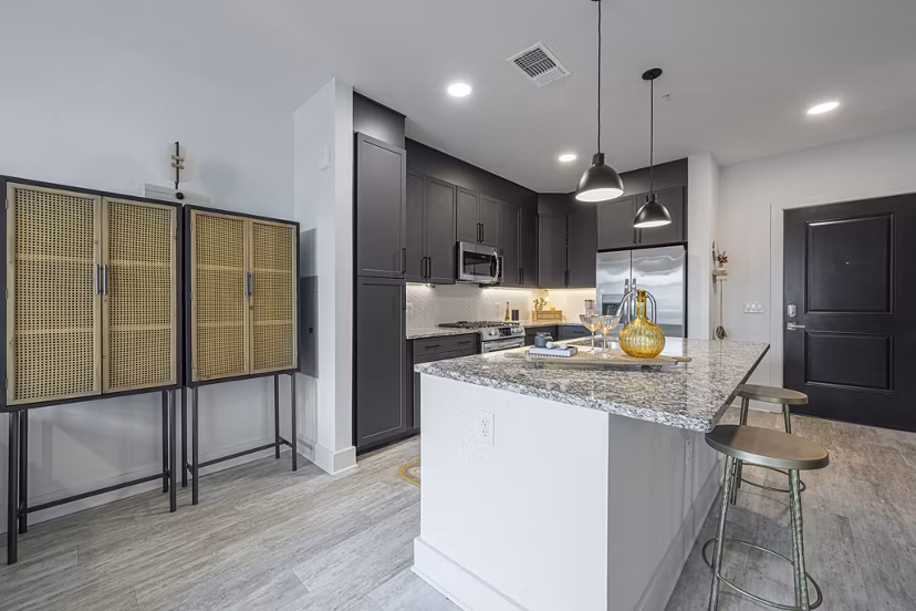 kitchen at 505 Courtland Apartments