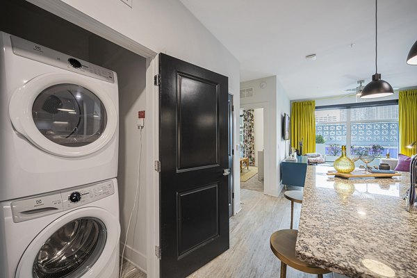 laundry facility at 505 Courtland Apartments