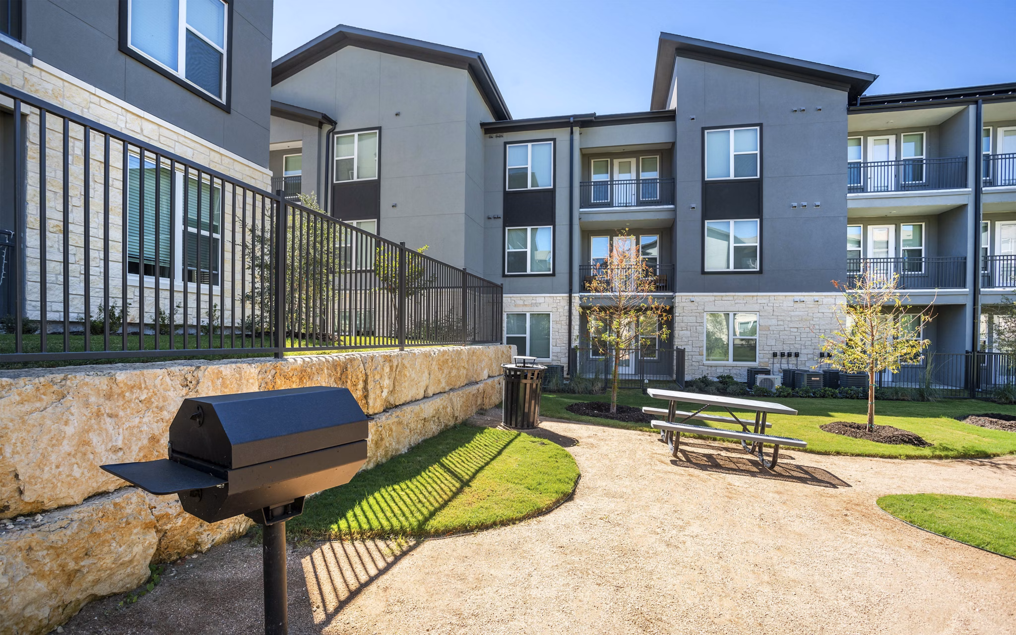 recreational area at Brio Apartments 