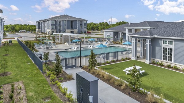 pool at Haven at Mission Trace Apartments