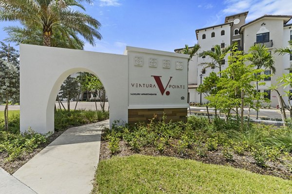 Ventura Pointe Apartments: Stylish view of luxury apartments in Pembroke Pines