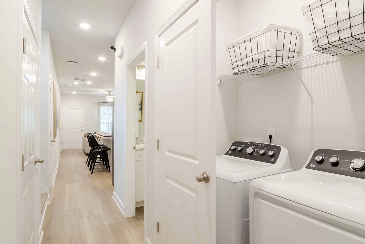 Laundry room at Summerwell Bells Ferry
