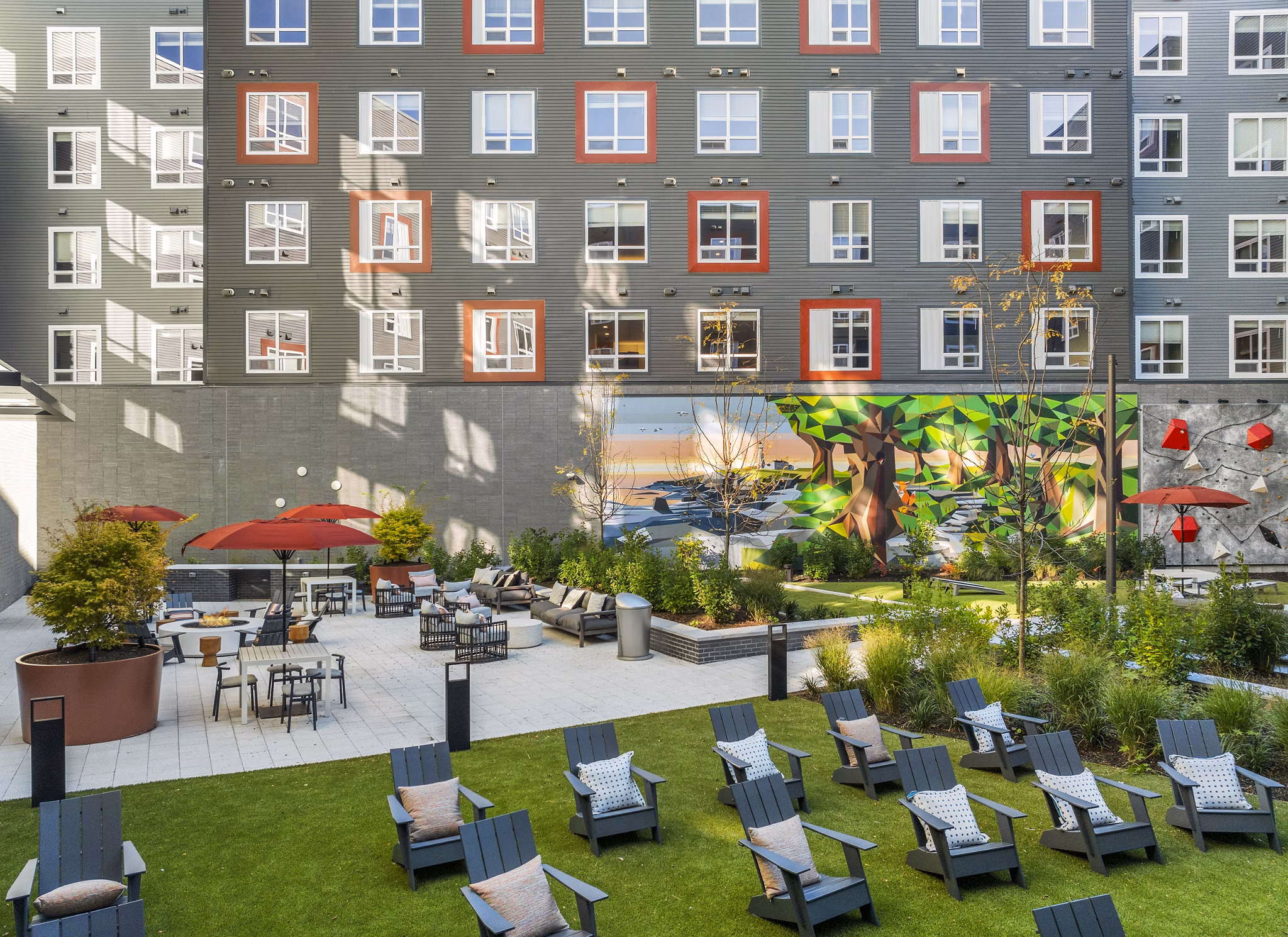 patio at Anthem Everett Apartments