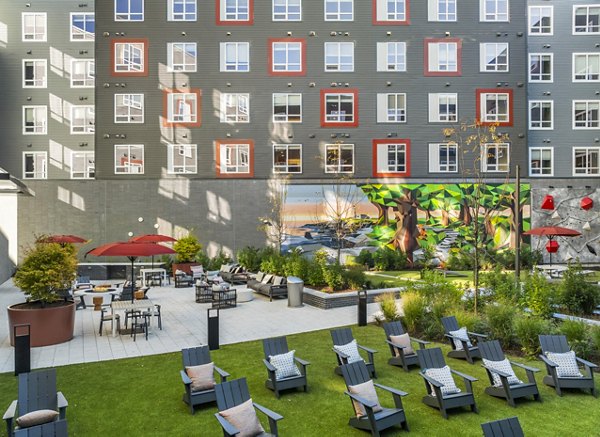 patio at Anthem Everett Apartments